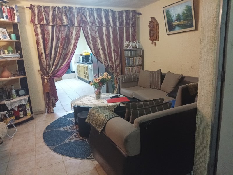 Casa 4D1B1E